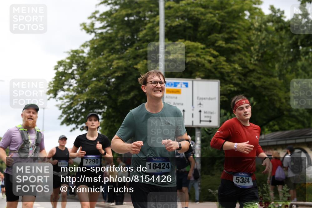 29.06.2025 - hella hamburg halbmarathon Yannick Fuchs http://msf.ph/oto/8154426 29.06.2025 10:57:51 20KM 1254, 1316, 1334, 1464, 2685, 4328, 5305, 5384, 7042, 7290, 8561, 9191, 10705, 10766, 11149, 11527, 11657, 11771, 12315, 12316, 12662, 13171, 13542, 13841, 14135, 14493, 15093, 15532, 15897, 16424, 16426, 16639, 16995, 17061, 17071, 17112, 17437, 17685, 17686, 17730, 18395, 18581, 18717 meine-sportfotos.de