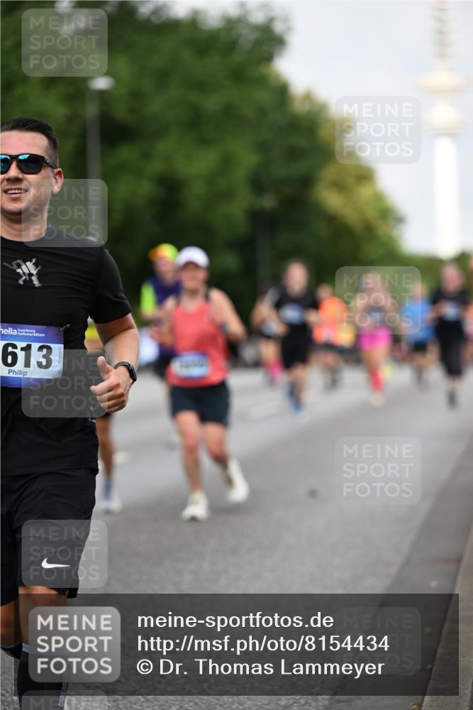 29.06.2025 - hella hamburg halbmarathon Dr. Thomas Lammeyer http://msf.ph/oto/8154434 29.06.2025 10:07:58 Kennedybrücke 1355, 1450, 2277, 2683, 4095, 4307, 4587, 4951, 5058, 5384, 5396, 5464, 5613, 6142, 6391, 6453, 7006, 7277, 7278, 7279, 7306, 7485, 8177, 8421, 8422, 8423, 8469, 8484, 9526, 9899, 10389, 11402 meine-sportfotos.de
