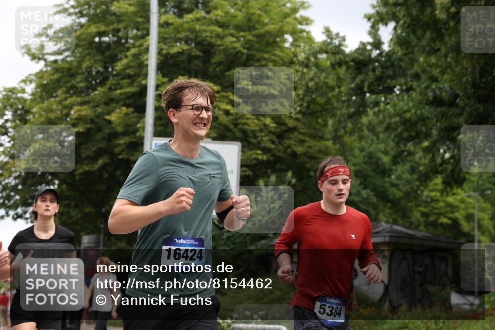 29.06.2025 - hella hamburg halbmarathon Yannick Fuchs http://msf.ph/oto/8154462 29.06.2025 10:57:51 20KM 1254, 1316, 1334, 1464, 2685, 4328, 5305, 5384, 7042, 7290, 8561, 9191, 10705, 10766, 11149, 11527, 11657, 11771, 12315, 12316, 12662, 13171, 13542, 13841, 14135, 14493, 15093, 15532, 15897, 16424, 16426, 16639, 16995, 17061, 17071, 17112, 17437, 17685, 17686, 17730, 18395, 18581, 18717 meine-sportfotos.de