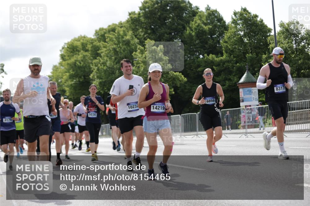 29.06.2025 - hella hamburg halbmarathon Jannik Wohlers http://msf.ph/oto/8154465 29.06.2025 10:16:15 Lombardsbrücke 1117, 1240, 1825, 2347, 2912, 3088, 3156, 3176, 3484, 3687, 4478, 5036, 5037, 6488, 6742, 6941, 7158, 7358, 8295, 8317, 8619, 8707, 8847, 8857, 9091, 9208, 9332, 9492, 9664, 9676, 9891, 10076, 10232, 10575, 11236, 11335, 11428, 11442, 11752, 12230, 12297, 12417, 12872, 12911, 13114, 13220, 13712, 13835, 13851, 13859, 14219, 14857, 15658, 15861, 16098, 16100, 16186, 16376, 16607, 16740, 16856, 17604, 17838, 17845, 17857, 17942, 18245 meine-sportfotos.de