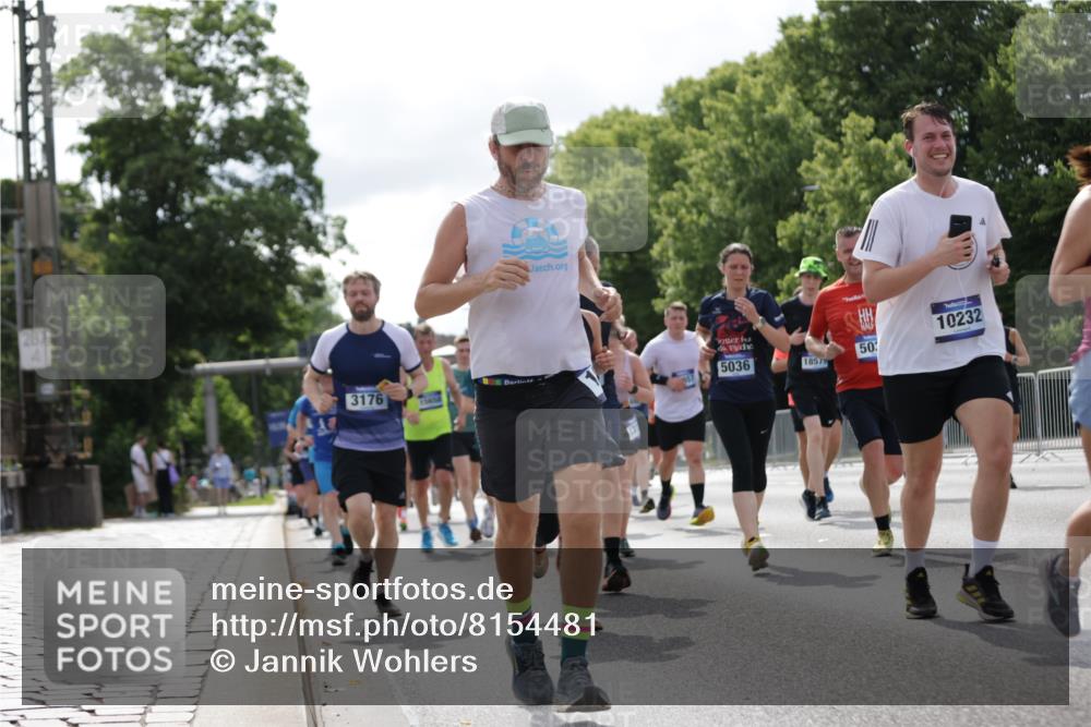 29.06.2025 - hella hamburg halbmarathon Jannik Wohlers http://msf.ph/oto/8154481 29.06.2025 10:16:15 Lombardsbrücke 1117, 1240, 1825, 2347, 2912, 3088, 3156, 3176, 3484, 3687, 4478, 5036, 5037, 6488, 6742, 6941, 7158, 7358, 8295, 8317, 8619, 8707, 8847, 8857, 9091, 9208, 9332, 9492, 9664, 9676, 9891, 10076, 10232, 10575, 11236, 11335, 11428, 11442, 11752, 12230, 12297, 12417, 12872, 12911, 13114, 13220, 13712, 13835, 13851, 13859, 14219, 14857, 15658, 15861, 16098, 16100, 16186, 16376, 16607, 16740, 16856, 17604, 17838, 17845, 17857, 17942, 18245 meine-sportfotos.de