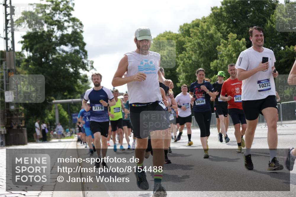 29.06.2025 - hella hamburg halbmarathon Jannik Wohlers http://msf.ph/oto/8154488 29.06.2025 10:16:15 Lombardsbrücke 1117, 1240, 1825, 2347, 2912, 3088, 3156, 3176, 3484, 3687, 4478, 5036, 5037, 6488, 6742, 6941, 7158, 7358, 8295, 8317, 8619, 8707, 8847, 8857, 9091, 9208, 9332, 9492, 9664, 9676, 9891, 10076, 10232, 10575, 11236, 11335, 11428, 11442, 11752, 12230, 12297, 12417, 12872, 12911, 13114, 13220, 13712, 13835, 13851, 13859, 14219, 14857, 15658, 15861, 16098, 16100, 16186, 16376, 16607, 16740, 16856, 17604, 17838, 17845, 17857, 17942, 18245 meine-sportfotos.de