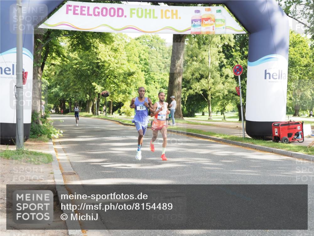 29.06.2025 - hella hamburg halbmarathon MichiJ http://msf.ph/oto/8154489 29.06.2025 09:55:21 Zwischen KM18-KM19 2, 22 meine-sportfotos.de