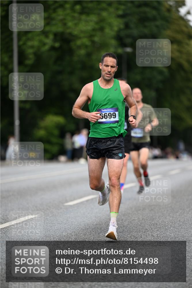 29.06.2025 - hella hamburg halbmarathon Dr. Thomas Lammeyer http://msf.ph/oto/8154498 29.06.2025 09:42:36 Kennedybrücke 51, 6380, 6699, 11342 meine-sportfotos.de
