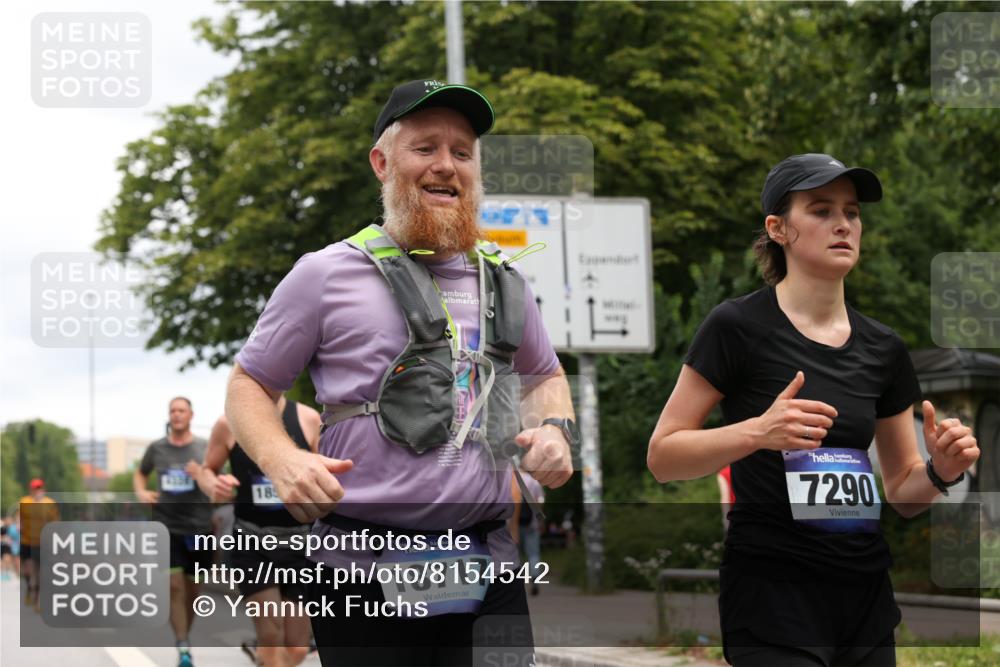 29.06.2025 - hella hamburg halbmarathon Yannick Fuchs http://msf.ph/oto/8154542 29.06.2025 10:57:52 20KM 1254, 1334, 1464, 2685, 4328, 5305, 5384, 7042, 7290, 8561, 9191, 10705, 10766, 11149, 11527, 11657, 11771, 12315, 12316, 12662, 13171, 13542, 13841, 14135, 14493, 15093, 15532, 15897, 16424, 16426, 16639, 16995, 17061, 17071, 17112, 17150, 17437, 17685, 17686, 17730, 18395, 18581, 18717 meine-sportfotos.de