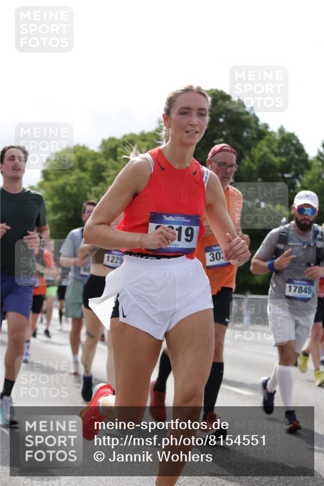 29.06.2025 - hella hamburg halbmarathon Jannik Wohlers http://msf.ph/oto/8154551 29.06.2025 10:16:22 Lombardsbrücke 1117, 1240, 1403, 1602, 1825, 2347, 2912, 3088, 3176, 3450, 5036, 5037, 6328, 6488, 6742, 6941, 6948, 7360, 7924, 8317, 8619, 8857, 9091, 9208, 9332, 9492, 9664, 9676, 9891, 10076, 10232, 10314, 10317, 10320, 10926, 11236, 11335, 11428, 11442, 12230, 12297, 12417, 12872, 12911, 13114, 13365, 13712, 13851, 13859, 14219, 14646, 15381, 15658, 15713, 15861, 16098, 16100, 16376, 16709, 16856, 17449, 17527, 17604, 17845, 17857, 18245 meine-sportfotos.de
