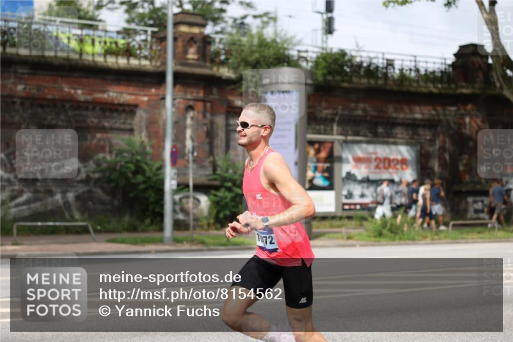 29.06.2025 - hella hamburg halbmarathon Yannick Fuchs http://msf.ph/oto/8154562 29.06.2025 10:13:49 20KM 14932, 15166, 19072 meine-sportfotos.de