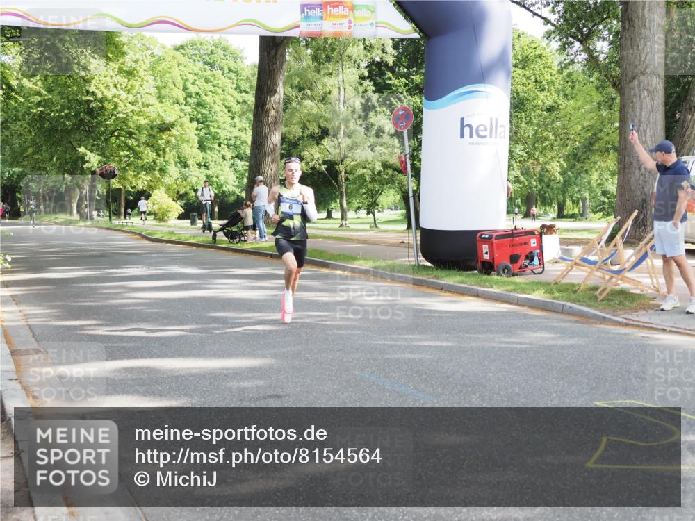 29.06.2025 - hella hamburg halbmarathon MichiJ http://msf.ph/oto/8154564 29.06.2025 09:56:08 Zwischen KM18-KM19 6 meine-sportfotos.de