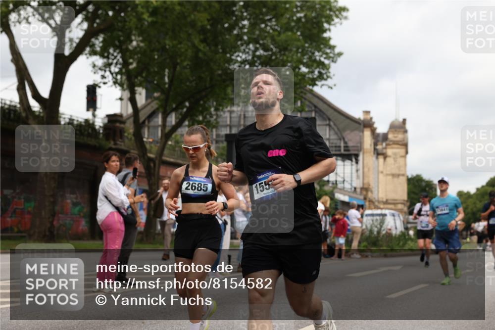 29.06.2025 - hella hamburg halbmarathon Yannick Fuchs http://msf.ph/oto/8154582 29.06.2025 10:57:54 20KM 1254, 1334, 1464, 2685, 4328, 5384, 7042, 7290, 7907, 8561, 9191, 10705, 11149, 11657, 11771, 12315, 12316, 12662, 13171, 13503, 13542, 13841, 14135, 14493, 15093, 15532, 15897, 16424, 16426, 16639, 16995, 17061, 17112, 17150, 17437, 17685, 17686, 17730, 18395, 18581, 18717 meine-sportfotos.de
