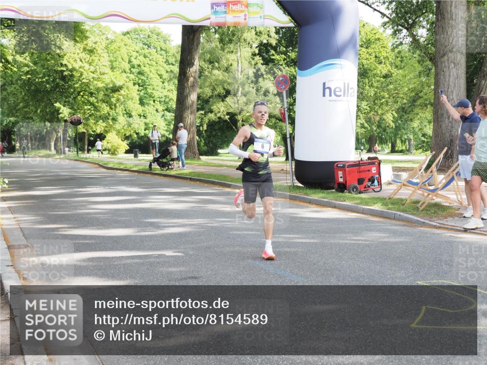 29.06.2025 - hella hamburg halbmarathon MichiJ http://msf.ph/oto/8154589 29.06.2025 09:56:08 Zwischen KM18-KM19 6 meine-sportfotos.de
