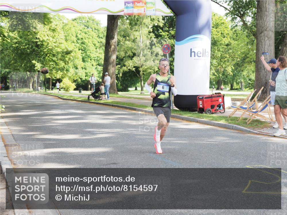 29.06.2025 - hella hamburg halbmarathon MichiJ http://msf.ph/oto/8154597 29.06.2025 09:56:08 Zwischen KM18-KM19 6 meine-sportfotos.de