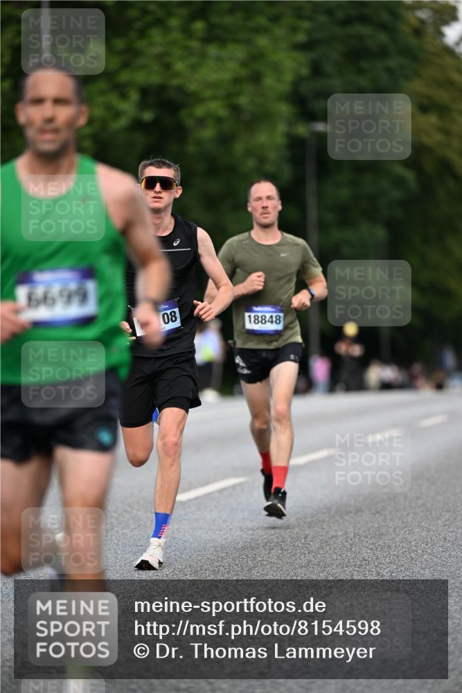 29.06.2025 - hella hamburg halbmarathon Dr. Thomas Lammeyer http://msf.ph/oto/8154598 29.06.2025 09:42:38 Kennedybrücke 51, 6380, 6699, 11342 meine-sportfotos.de