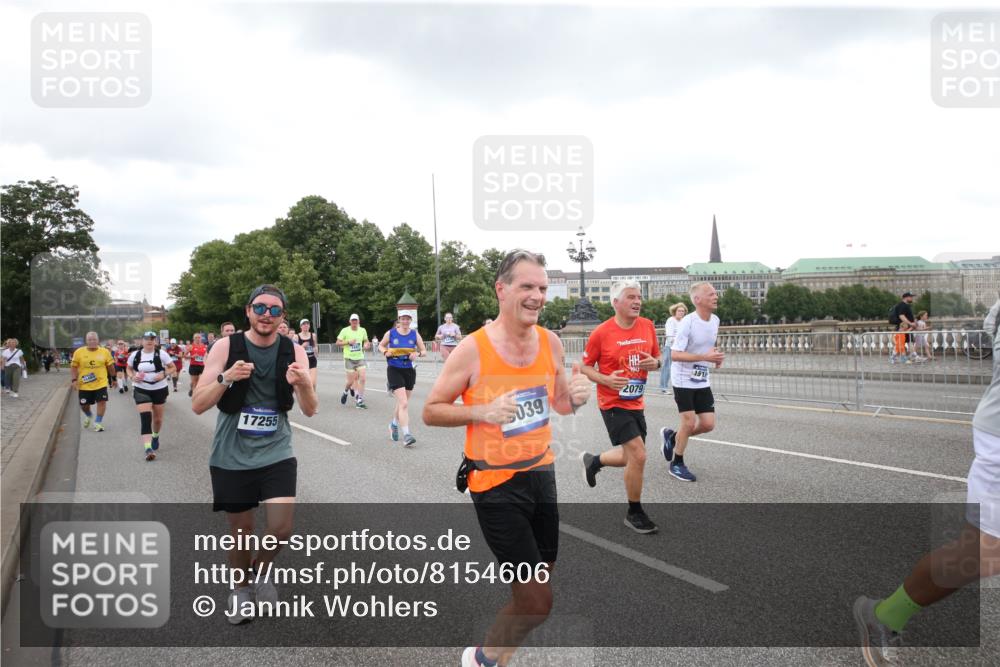 29.06.2025 - hella hamburg halbmarathon Jannik Wohlers http://msf.ph/oto/8154606 29.06.2025 10:53:29 Lombardsbrücke 1017, 1687, 1744, 1753, 1789, 2079, 2372, 2854, 3055, 3079, 3249, 3467, 3557, 4801, 5430, 5856, 5898, 5964, 6039, 6192, 6273, 7039, 7614, 8924, 9503, 9572, 9771, 11390, 11472, 11493, 12283, 12611, 13034, 13316, 13350, 13368, 14596, 14665, 14799, 15047, 15191, 15290, 15791, 16313, 16748, 16930, 17255, 17309, 18348, 18365, 18902, 19019 meine-sportfotos.de