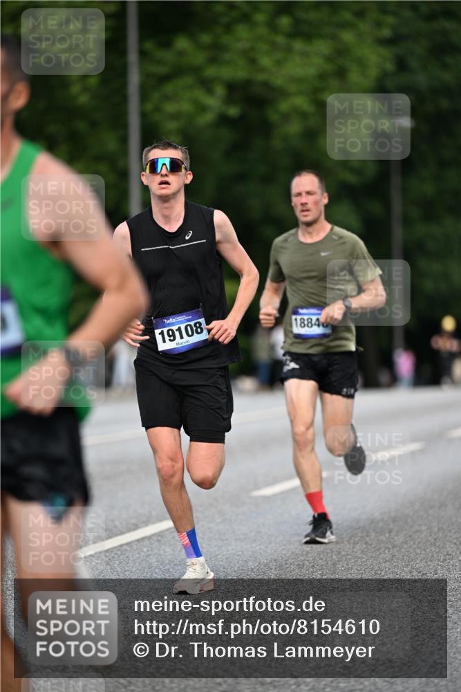 29.06.2025 - hella hamburg halbmarathon Dr. Thomas Lammeyer http://msf.ph/oto/8154610 29.06.2025 09:42:38 Kennedybrücke 51, 6380, 6699, 11342 meine-sportfotos.de