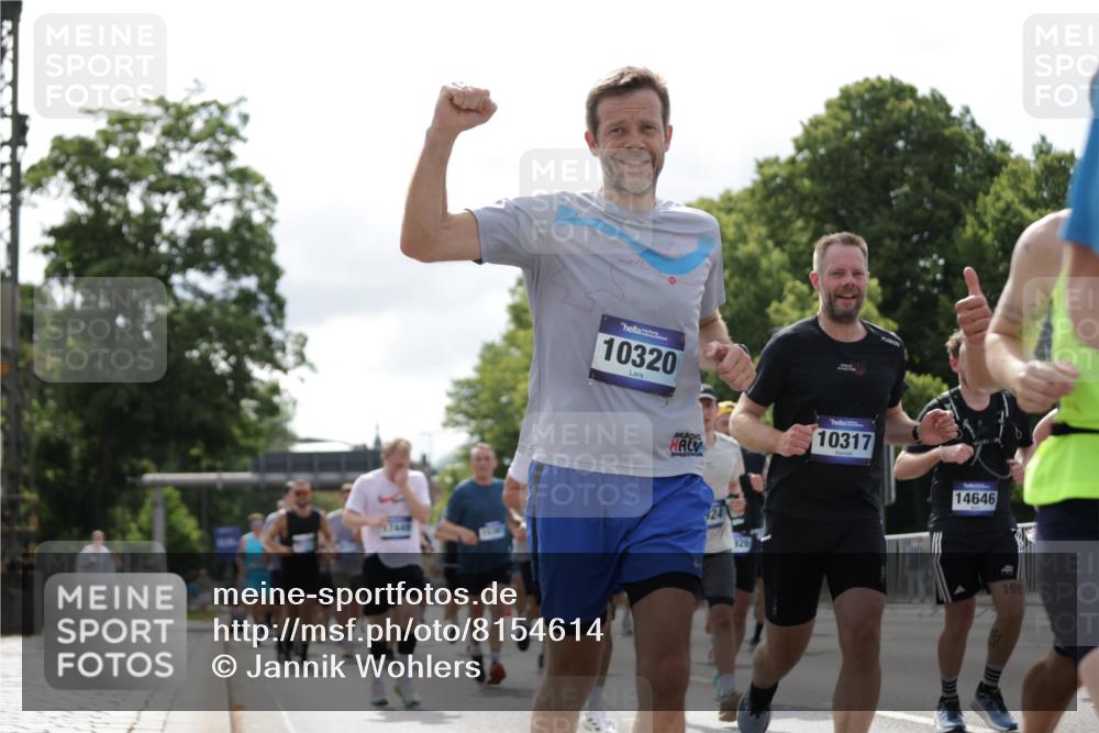 29.06.2025 - hella hamburg halbmarathon Jannik Wohlers http://msf.ph/oto/8154614 29.06.2025 10:16:28 Lombardsbrücke 1117, 1240, 1331, 1403, 1553, 1602, 2225, 3088, 3176, 3450, 5036, 5037, 6328, 6742, 6941, 6948, 7114, 7115, 7257, 7345, 7360, 7376, 7924, 7928, 8263, 8513, 8619, 9091, 9208, 9332, 9492, 9676, 9891, 10165, 10232, 10314, 10317, 10320, 10926, 11335, 11410, 11428, 11442, 12043, 12252, 12289, 12297, 12417, 12640, 13114, 13206, 13365, 13851, 14597, 14646, 15381, 15564, 15613, 15658, 15713, 15861, 16376, 16447, 16459, 16709, 16856, 17449, 17527, 17604, 17845, 17857, 18245 meine-sportfotos.de