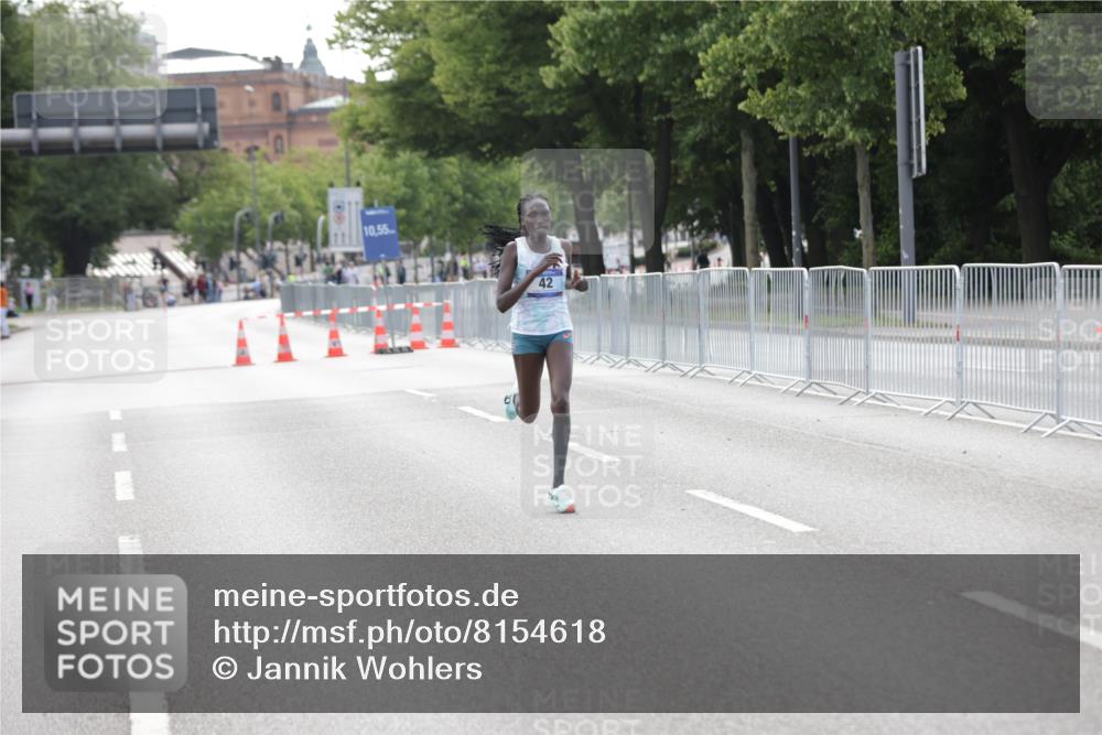 29.06.2025 - hella hamburg halbmarathon Jannik Wohlers http://msf.ph/oto/8154618 29.06.2025 09:35:35 Lombardsbrücke 28, 42, 14689 meine-sportfotos.de