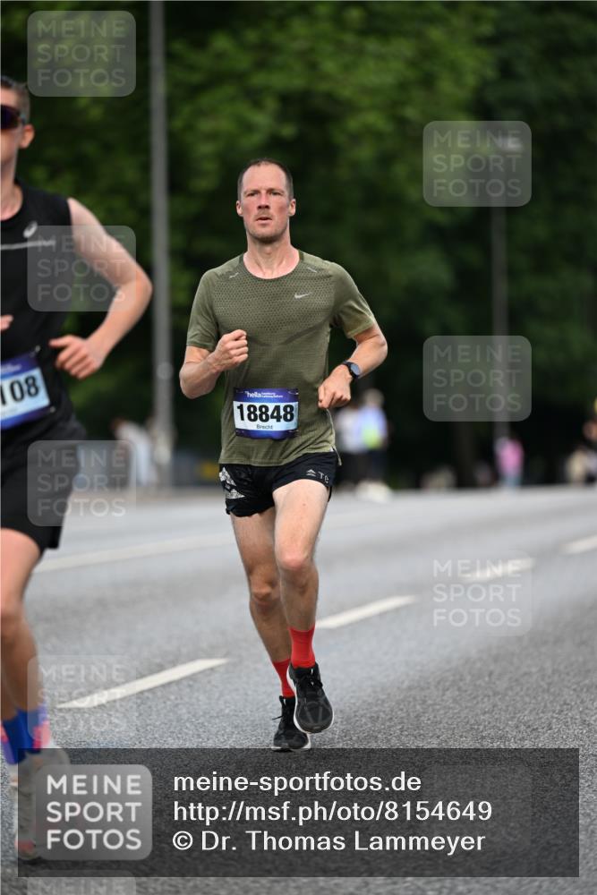 29.06.2025 - hella hamburg halbmarathon Dr. Thomas Lammeyer http://msf.ph/oto/8154649 29.06.2025 09:42:39 Kennedybrücke 51, 6380, 6699, 11342 meine-sportfotos.de