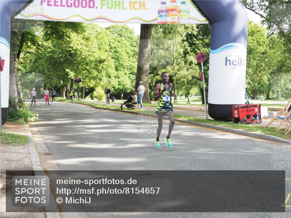 29.06.2025 - hella hamburg halbmarathon MichiJ http://msf.ph/oto/8154657 29.06.2025 09:56:18 Zwischen KM18-KM19 8 meine-sportfotos.de