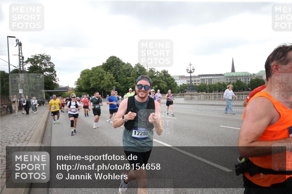 29.06.2025 - hella hamburg halbmarathon Jannik Wohlers http://msf.ph/oto/8154658 29.06.2025 10:53:30 Lombardsbrücke 1017, 1263, 1687, 1744, 1753, 1789, 2079, 2372, 2854, 3055, 3079, 3249, 3465, 3467, 3557, 4801, 5430, 5856, 5898, 5964, 6039, 6192, 6273, 6583, 7039, 7614, 8924, 9503, 9572, 9771, 11390, 11472, 11493, 11769, 12283, 12611, 13034, 13316, 13350, 13368, 14171, 14596, 14665, 14799, 15047, 15191, 15290, 15791, 16313, 16748, 16930, 17255, 17309, 17622, 18348, 18365, 18902, 19019 meine-sportfotos.de