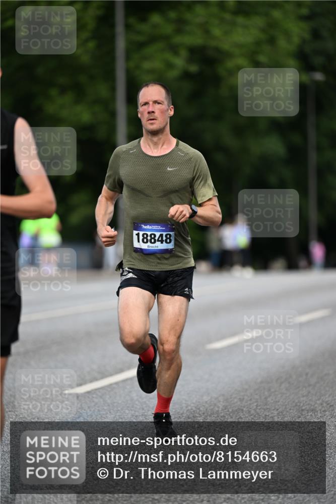 29.06.2025 - hella hamburg halbmarathon Dr. Thomas Lammeyer http://msf.ph/oto/8154663 29.06.2025 09:42:39 Kennedybrücke 51, 6380, 6699, 11342 meine-sportfotos.de