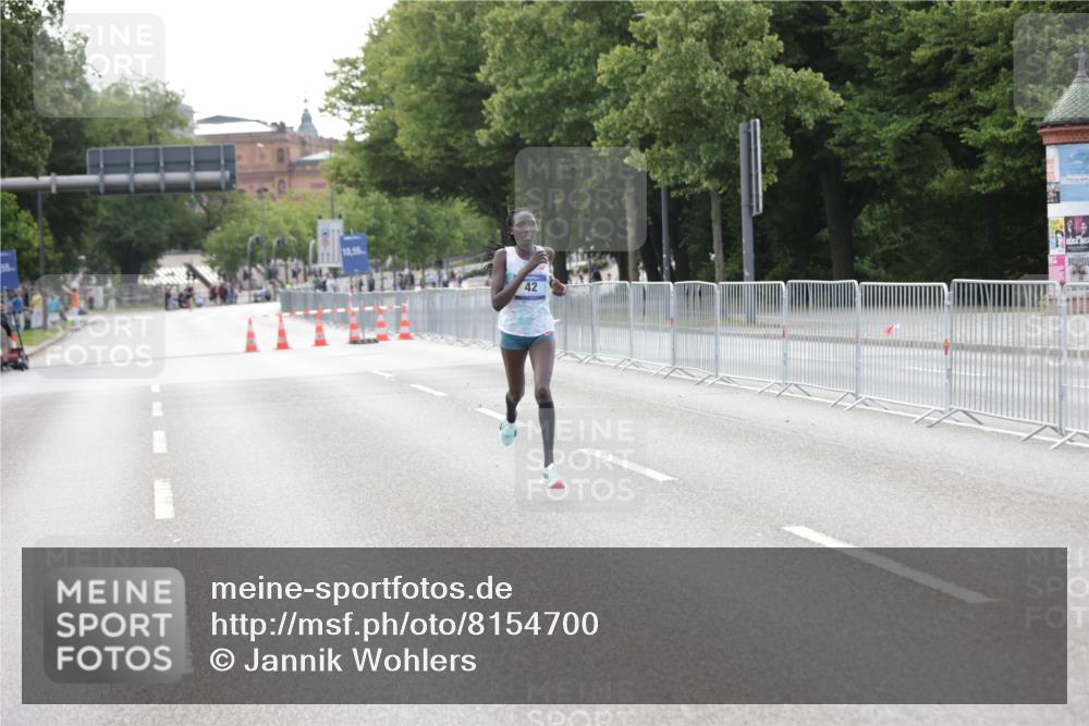29.06.2025 - hella hamburg halbmarathon Jannik Wohlers http://msf.ph/oto/8154700 29.06.2025 09:35:35 Lombardsbrücke 28, 42, 14689 meine-sportfotos.de