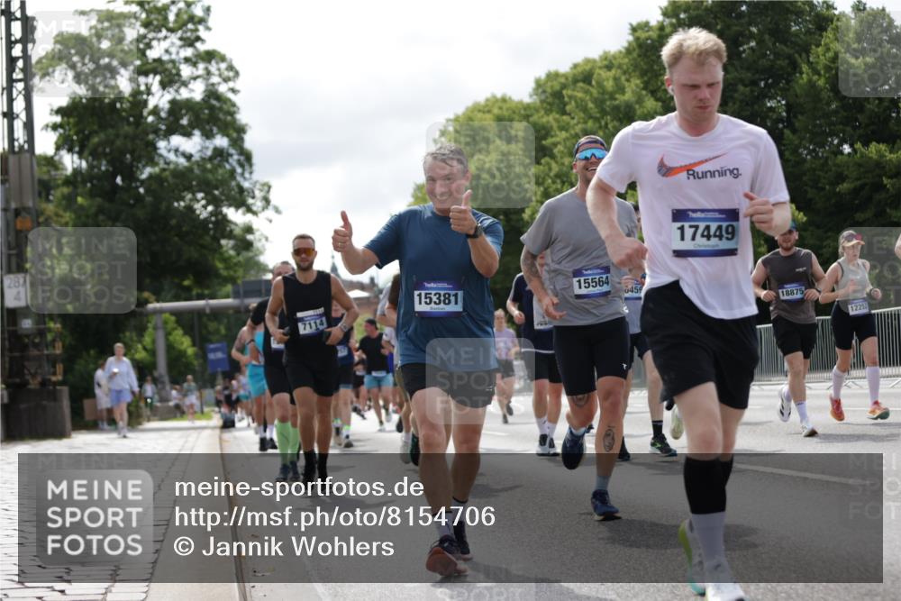 29.06.2025 - hella hamburg halbmarathon Jannik Wohlers http://msf.ph/oto/8154706 29.06.2025 10:16:31 Lombardsbrücke 1117, 1240, 1331, 1348, 1403, 1553, 1602, 2225, 3088, 3450, 3622, 6328, 6742, 6941, 6948, 7114, 7115, 7257, 7345, 7360, 7376, 7924, 7928, 8263, 8513, 8619, 9091, 9208, 9332, 9492, 9891, 10165, 10314, 10317, 10320, 10735, 10926, 11335, 11410, 11428, 11442, 12043, 12252, 12289, 12297, 12640, 13206, 13365, 13851, 14597, 14646, 15381, 15564, 15613, 15658, 15713, 15861, 16376, 16447, 16459, 16709, 17449, 17527, 17604, 17661, 17845, 17857, 18245 meine-sportfotos.de