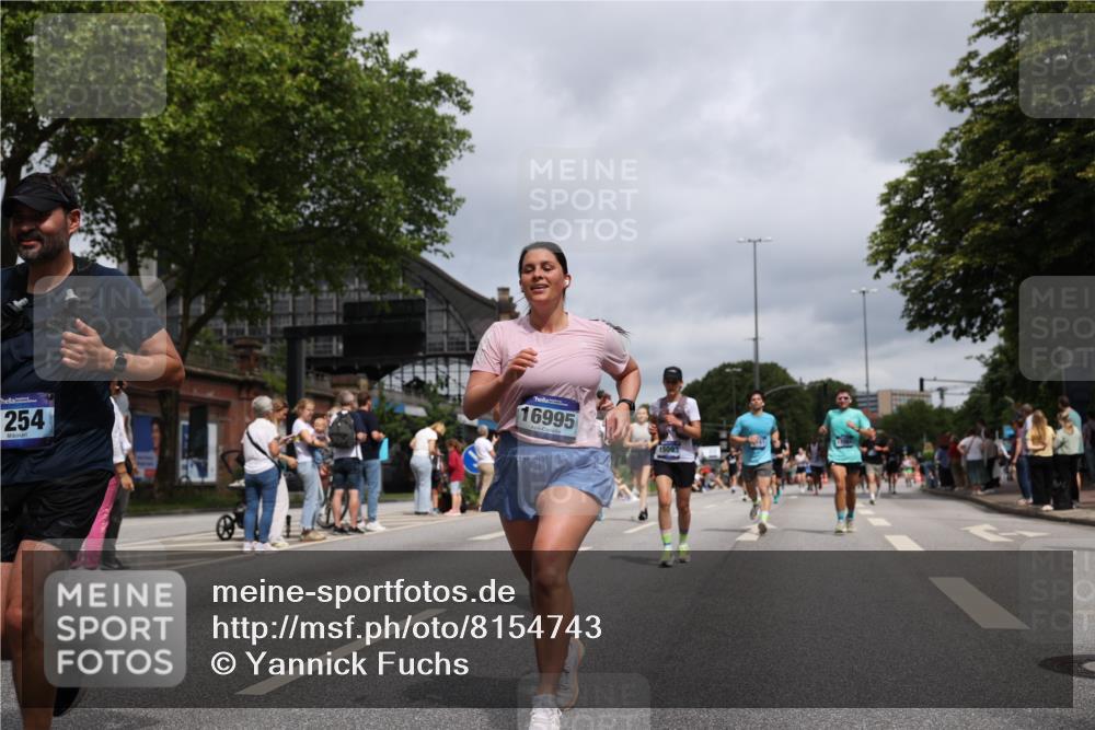 29.06.2025 - hella hamburg halbmarathon Yannick Fuchs http://msf.ph/oto/8154743 29.06.2025 10:58:00 20KM 1254, 1334, 1464, 2685, 2810, 4328, 5384, 7042, 7290, 7907, 8561, 9191, 11149, 12479, 12662, 13503, 13542, 13841, 14225, 15093, 15532, 15797, 15897, 16424, 16995, 17061, 17112, 17150, 17533, 17685, 17686, 17730, 18395, 18581, 18717 meine-sportfotos.de