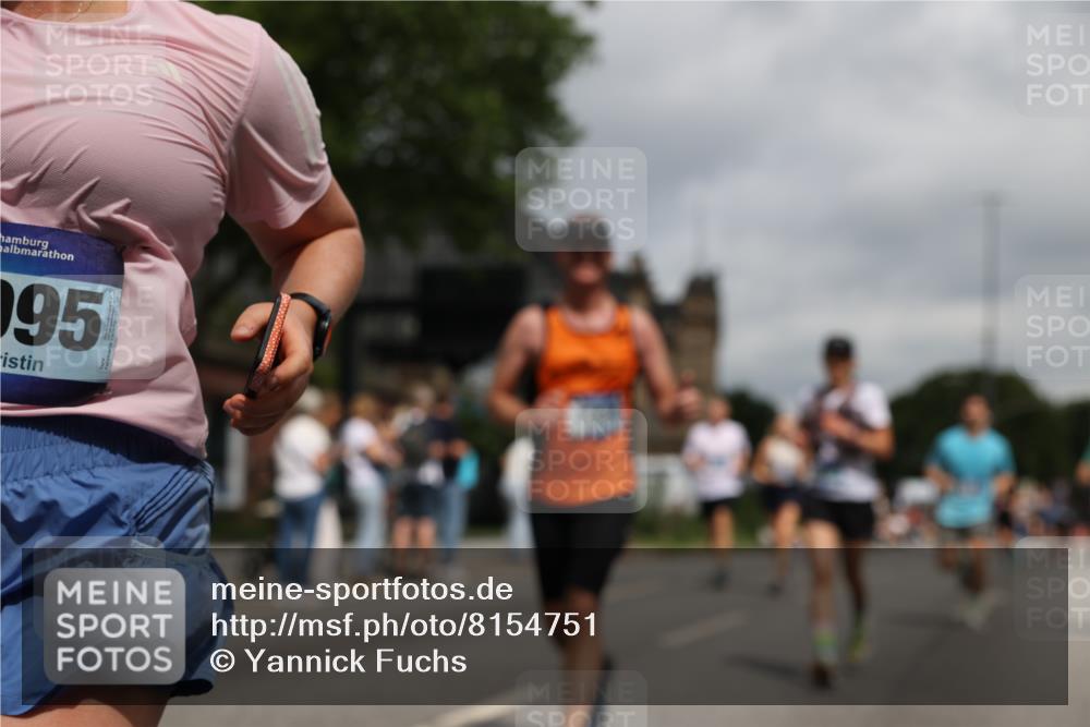 29.06.2025 - hella hamburg halbmarathon Yannick Fuchs http://msf.ph/oto/8154751 29.06.2025 10:58:01 20KM 1254, 1334, 1464, 2685, 2810, 4328, 7042, 7290, 7907, 8561, 8890, 9191, 11149, 12479, 12662, 13503, 13542, 13841, 14225, 14970, 15093, 15532, 15797, 15897, 16424, 16995, 17061, 17112, 17150, 17533, 17685, 17686, 17730, 18395, 18581, 18717 meine-sportfotos.de