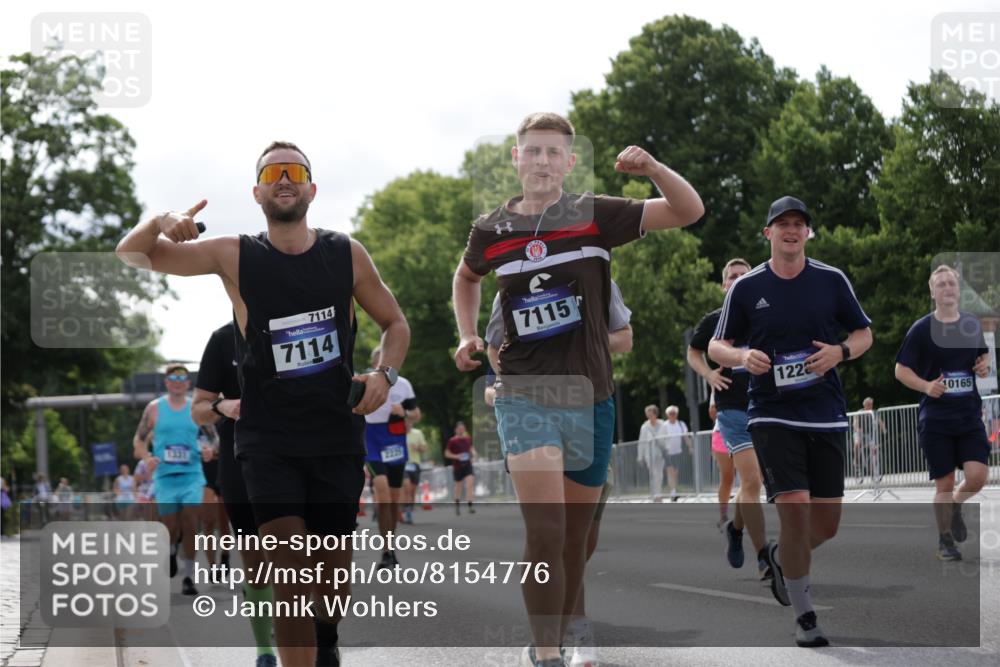 29.06.2025 - hella hamburg halbmarathon Jannik Wohlers http://msf.ph/oto/8154776 29.06.2025 10:16:33 Lombardsbrücke 1117, 1137, 1240, 1331, 1348, 1403, 1553, 1602, 2225, 3088, 3450, 3622, 6328, 6742, 6941, 6948, 7114, 7115, 7257, 7345, 7360, 7376, 7924, 7928, 8263, 8513, 8619, 9091, 9208, 9492, 9647, 9891, 10165, 10314, 10317, 10320, 10735, 10926, 11410, 12043, 12252, 12289, 12297, 12640, 13206, 13365, 13605, 13851, 14597, 14646, 15381, 15564, 15613, 15713, 16447, 16459, 16704, 16709, 17010, 17449, 17527, 17661, 17741, 17845, 18245 meine-sportfotos.de