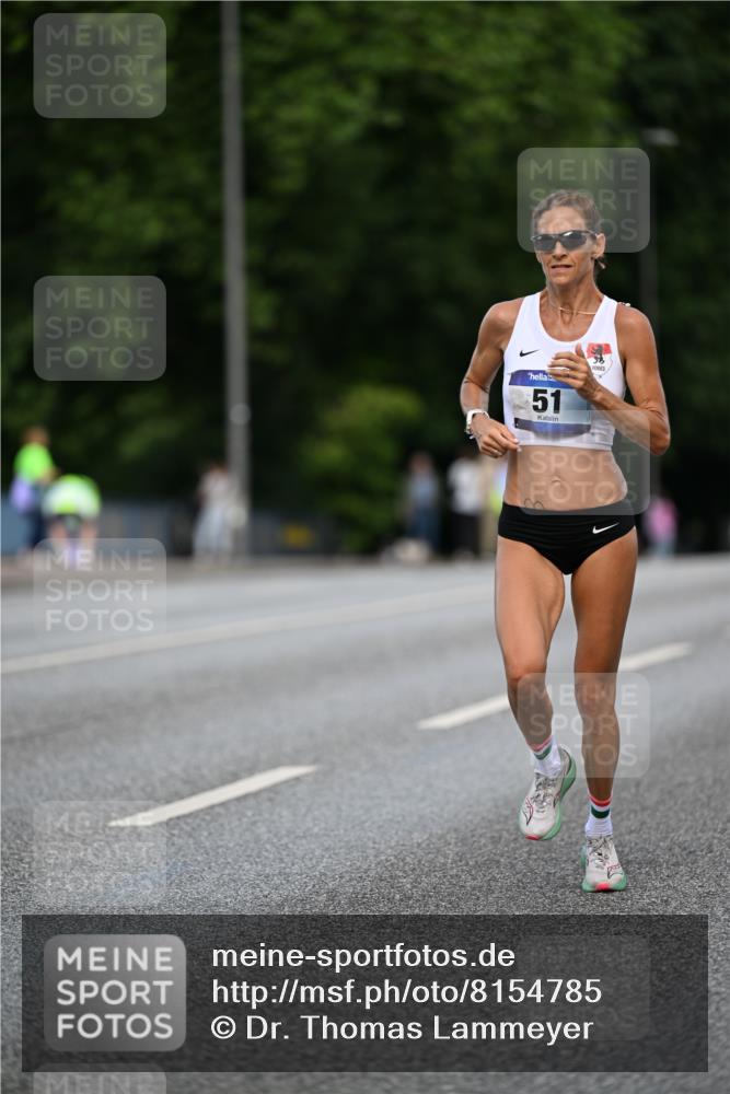 29.06.2025 - hella hamburg halbmarathon Dr. Thomas Lammeyer http://msf.ph/oto/8154785 29.06.2025 09:42:43 Kennedybrücke 51, 53, 6380, 6699, 11342 meine-sportfotos.de