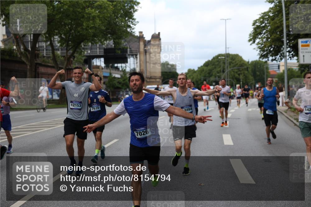 29.06.2025 - hella hamburg halbmarathon Yannick Fuchs http://msf.ph/oto/8154794 29.06.2025 10:37:57 20KM 3109, 3116, 3124, 3146, 3437, 3697, 3928, 4080, 5506, 6495, 7026, 7093, 7185, 7451, 7508, 7635, 8664, 9043, 9114, 9931, 10237, 10246, 10493, 11648, 11778, 11848, 12153, 12327, 12623, 12657, 12776, 13348, 13398, 13897, 14201, 14210, 14484, 14690, 14849, 15383, 15932, 16105, 16314, 16338, 16648, 16720, 16997, 17391, 17403, 17516, 18449, 18678, 18775, 19038, 19051, 19090, 19229 meine-sportfotos.de