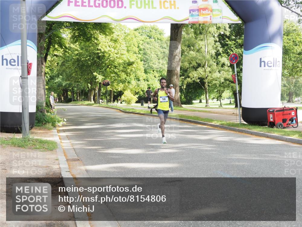 29.06.2025 - hella hamburg halbmarathon MichiJ http://msf.ph/oto/8154806 29.06.2025 09:56:52 Zwischen KM18-KM19  meine-sportfotos.de