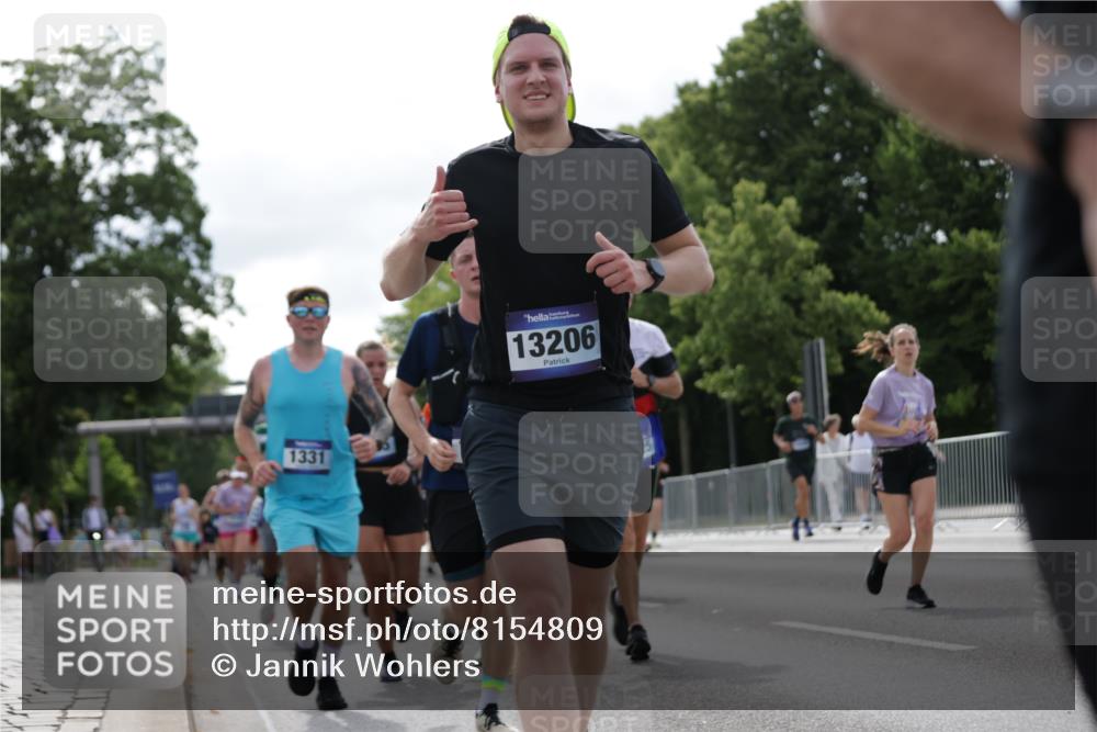 29.06.2025 - hella hamburg halbmarathon Jannik Wohlers http://msf.ph/oto/8154809 29.06.2025 10:16:35 Lombardsbrücke 1117, 1137, 1240, 1298, 1331, 1348, 1403, 1553, 1602, 2225, 2908, 3210, 3450, 3622, 5929, 5995, 6328, 6948, 7114, 7115, 7257, 7345, 7360, 7376, 7924, 7928, 8263, 8513, 8983, 9091, 9208, 9647, 9891, 10165, 10314, 10317, 10320, 10735, 10926, 11410, 12043, 12252, 12289, 12297, 12640, 13206, 13365, 13605, 13851, 14597, 14646, 15140, 15381, 15564, 15613, 15713, 16447, 16459, 16704, 16709, 17010, 17449, 17527, 17661, 17741, 18245 meine-sportfotos.de