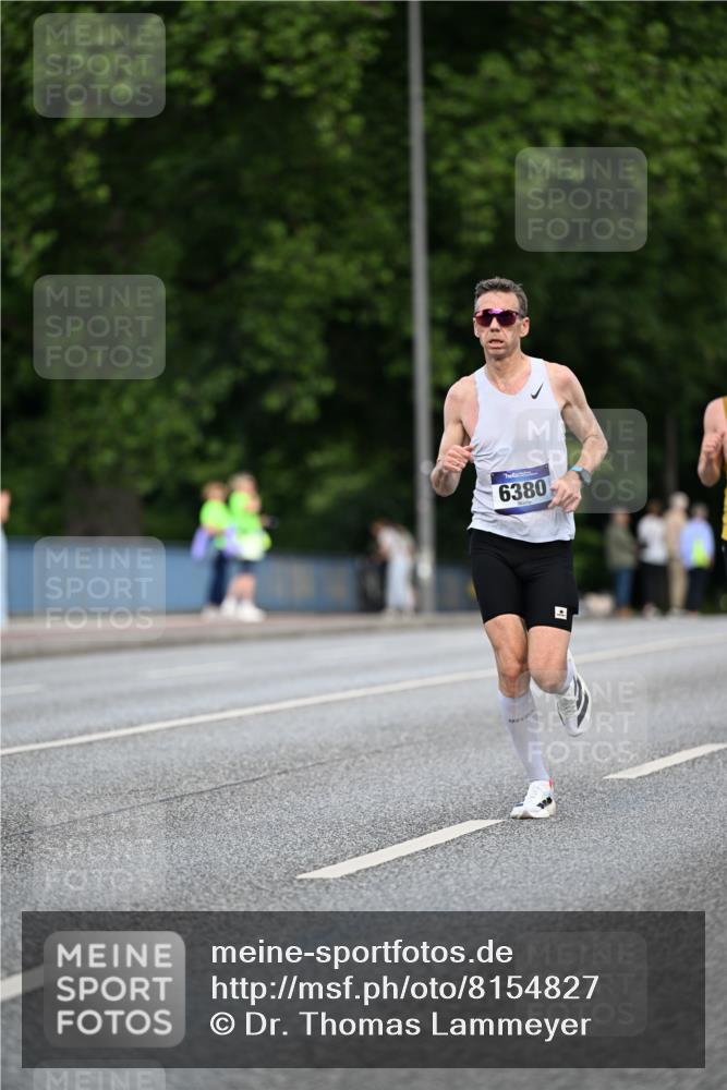 29.06.2025 - hella hamburg halbmarathon Dr. Thomas Lammeyer http://msf.ph/oto/8154827 29.06.2025 09:42:49 Kennedybrücke 51, 53, 2659, 3720, 6380, 6699 meine-sportfotos.de