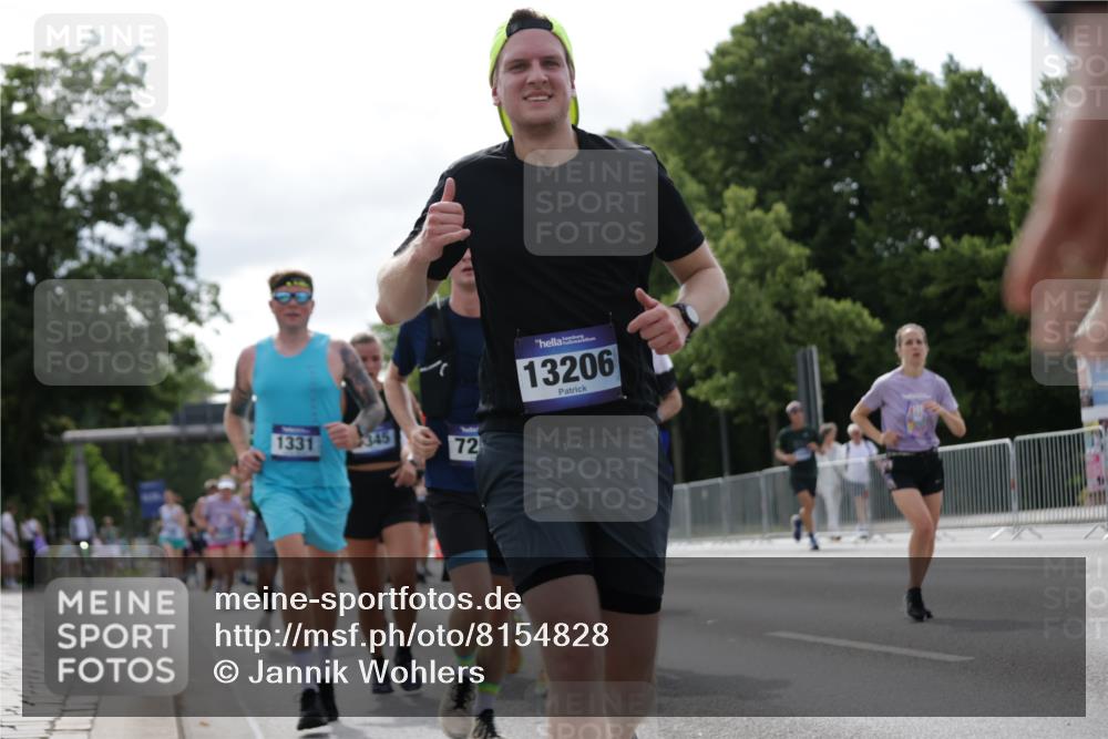 29.06.2025 - hella hamburg halbmarathon Jannik Wohlers http://msf.ph/oto/8154828 29.06.2025 10:16:36 Lombardsbrücke 1117, 1137, 1240, 1298, 1331, 1348, 1403, 1553, 1602, 2225, 2908, 3210, 3450, 3622, 5929, 5930, 5995, 6328, 6948, 7114, 7115, 7257, 7345, 7360, 7376, 7924, 7928, 8263, 8513, 8983, 9208, 9647, 9891, 10165, 10314, 10317, 10320, 10735, 10926, 11410, 12043, 12252, 12289, 12640, 13206, 13365, 13605, 14597, 14646, 15140, 15381, 15564, 15613, 15713, 16447, 16459, 16704, 16709, 17010, 17449, 17527, 17661, 17741, 17984, 18245, 18571 meine-sportfotos.de