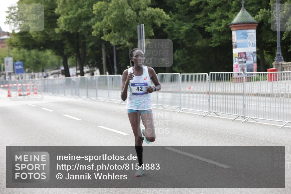29.06.2025 - hella hamburg halbmarathon Jannik Wohlers http://msf.ph/oto/8154883 29.06.2025 09:35:37 Lombardsbrücke 28, 42, 14689 meine-sportfotos.de