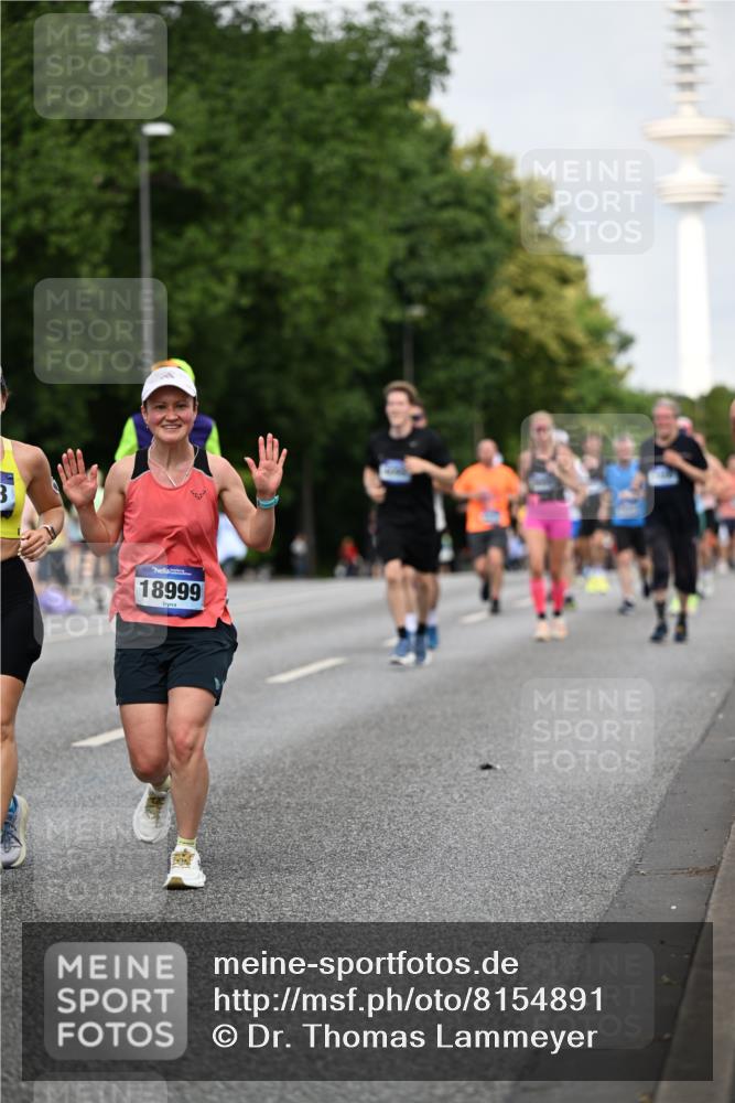 29.06.2025 - hella hamburg halbmarathon Dr. Thomas Lammeyer http://msf.ph/oto/8154891 29.06.2025 10:07:59 Kennedybrücke 1355, 1450, 2277, 2683, 4095, 4307, 4587, 4951, 5058, 5384, 5396, 5464, 5613, 6142, 6453, 7006, 7277, 7278, 7279, 7306, 7485, 8177, 8421, 8422, 8423, 8469, 8484, 9526, 9899, 10389, 11402 meine-sportfotos.de