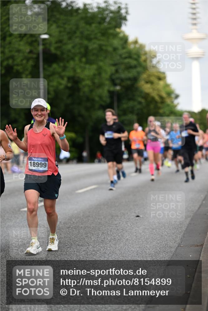 29.06.2025 - hella hamburg halbmarathon Dr. Thomas Lammeyer http://msf.ph/oto/8154899 29.06.2025 10:07:59 Kennedybrücke 1355, 1450, 2277, 2683, 4095, 4307, 4587, 4951, 5058, 5384, 5396, 5464, 5613, 6142, 6453, 7006, 7277, 7278, 7279, 7306, 7485, 8177, 8421, 8422, 8423, 8469, 8484, 9526, 9899, 10389, 11402 meine-sportfotos.de
