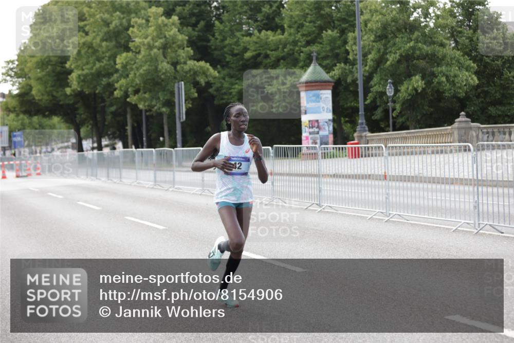 29.06.2025 - hella hamburg halbmarathon Jannik Wohlers http://msf.ph/oto/8154906 29.06.2025 09:35:37 Lombardsbrücke 28, 42, 14689 meine-sportfotos.de