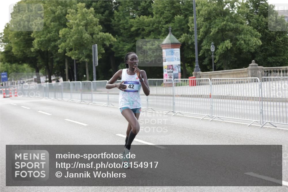 29.06.2025 - hella hamburg halbmarathon Jannik Wohlers http://msf.ph/oto/8154917 29.06.2025 09:35:37 Lombardsbrücke 28, 42, 14689 meine-sportfotos.de