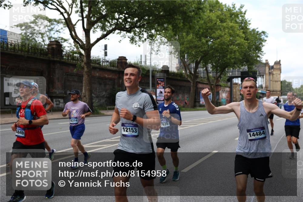 29.06.2025 - hella hamburg halbmarathon Yannick Fuchs http://msf.ph/oto/8154958 29.06.2025 10:37:58 20KM 3109, 3116, 3124, 3146, 3437, 3697, 3928, 4080, 5506, 6495, 7026, 7093, 7185, 7451, 7508, 7635, 8664, 9043, 9114, 9931, 10237, 10246, 10493, 11648, 11778, 11848, 12153, 12327, 12438, 12623, 12657, 12776, 13348, 13398, 13897, 14201, 14210, 14484, 14690, 14849, 15383, 15932, 16105, 16314, 16338, 16648, 16720, 16997, 17391, 17403, 17516, 18449, 18678, 18775, 19038, 19051, 19090, 19229 meine-sportfotos.de