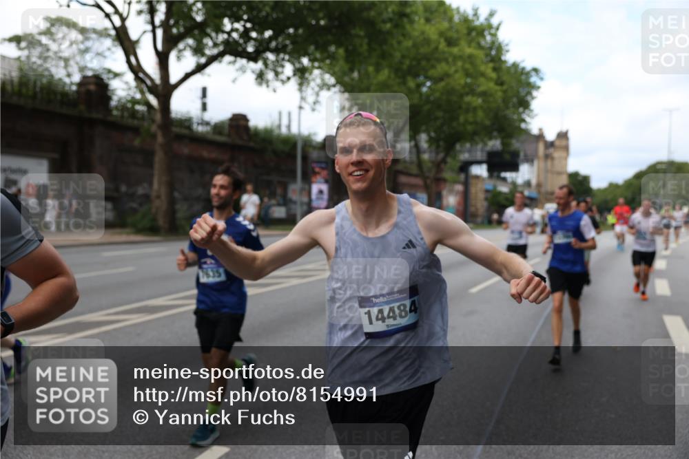 29.06.2025 - hella hamburg halbmarathon Yannick Fuchs http://msf.ph/oto/8154991 29.06.2025 10:37:59 20KM 3109, 3116, 3124, 3146, 3437, 3697, 3928, 4080, 5506, 6495, 7093, 7185, 7451, 7508, 7635, 8664, 9043, 9114, 9931, 10237, 10246, 10493, 11648, 11778, 11848, 12153, 12327, 12438, 12623, 12657, 12776, 13348, 13398, 13897, 14201, 14210, 14484, 14690, 14849, 15383, 15932, 16105, 16314, 16338, 16648, 16720, 16997, 17391, 17403, 17516, 18678, 18775, 19038, 19051, 19090 meine-sportfotos.de