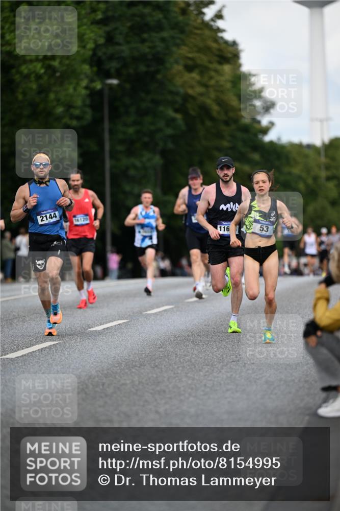 29.06.2025 - hella hamburg halbmarathon Dr. Thomas Lammeyer http://msf.ph/oto/8154995 29.06.2025 09:42:55 Kennedybrücke 51, 53, 2659, 3720, 6380 meine-sportfotos.de