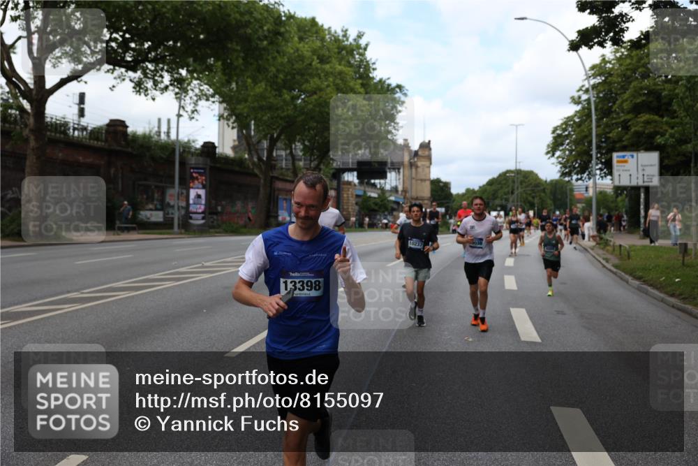 29.06.2025 - hella hamburg halbmarathon Yannick Fuchs http://msf.ph/oto/8155097 29.06.2025 10:38:00 20KM 3109, 3116, 3124, 3146, 3437, 3697, 3928, 4080, 5506, 5692, 6495, 7093, 7185, 7451, 7635, 8664, 9043, 9114, 9931, 10237, 10246, 10493, 11648, 11778, 11848, 12327, 12438, 12623, 12657, 12776, 13348, 13398, 13897, 14210, 14690, 15383, 15932, 16105, 16314, 16338, 16648, 16720, 16997, 17391, 17403, 17516, 18678, 18775, 19038, 19051, 19090 meine-sportfotos.de