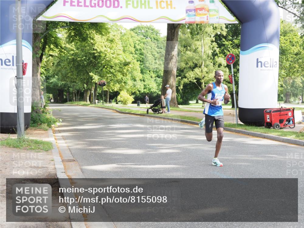 29.06.2025 - hella hamburg halbmarathon MichiJ http://msf.ph/oto/8155098 29.06.2025 09:57:52 Zwischen KM18-KM19 14, 17, 19 meine-sportfotos.de