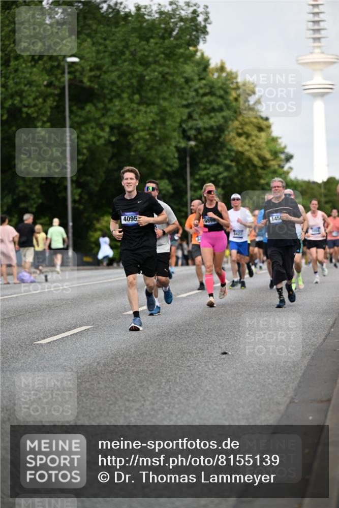 29.06.2025 - hella hamburg halbmarathon Dr. Thomas Lammeyer http://msf.ph/oto/8155139 29.06.2025 10:08:01 Kennedybrücke 1355, 1450, 2277, 2683, 2979, 4095, 4587, 4951, 5058, 5384, 5396, 5464, 5613, 6142, 6453, 7277, 7278, 7279, 7306, 7485, 8177, 8421, 8422, 8423, 8469, 8484, 9526, 9899, 10389, 11402 meine-sportfotos.de
