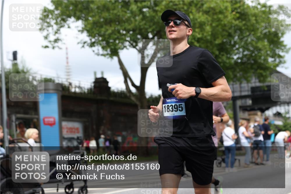 29.06.2025 - hella hamburg halbmarathon Yannick Fuchs http://msf.ph/oto/8155160 29.06.2025 10:58:10 20KM 1254, 1334, 2810, 3919, 4542, 6100, 7042, 7907, 8810, 8890, 9191, 9680, 10694, 12479, 12646, 13503, 13542, 13841, 13901, 14225, 14970, 15093, 15698, 15797, 16594, 17061, 17112, 17150, 17533, 17685, 17686, 18321, 18395, 18581, 19240 meine-sportfotos.de