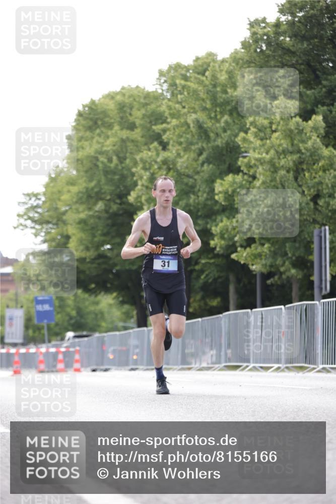 29.06.2025 - hella hamburg halbmarathon Jannik Wohlers http://msf.ph/oto/8155166 29.06.2025 09:36:43 Lombardsbrücke 31 meine-sportfotos.de