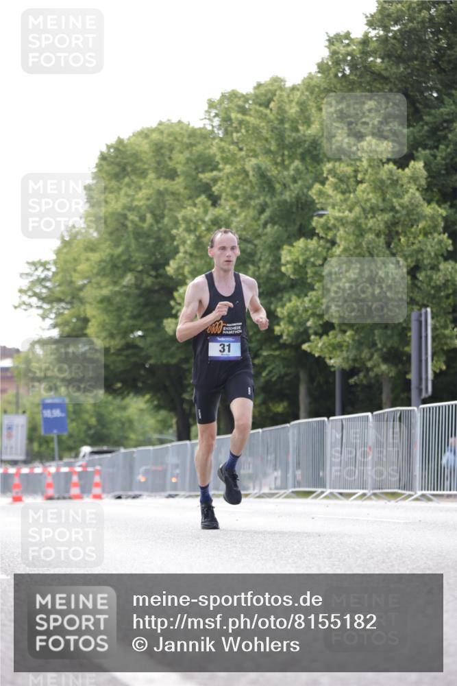 29.06.2025 - hella hamburg halbmarathon Jannik Wohlers http://msf.ph/oto/8155182 29.06.2025 09:36:43 Lombardsbrücke 31 meine-sportfotos.de