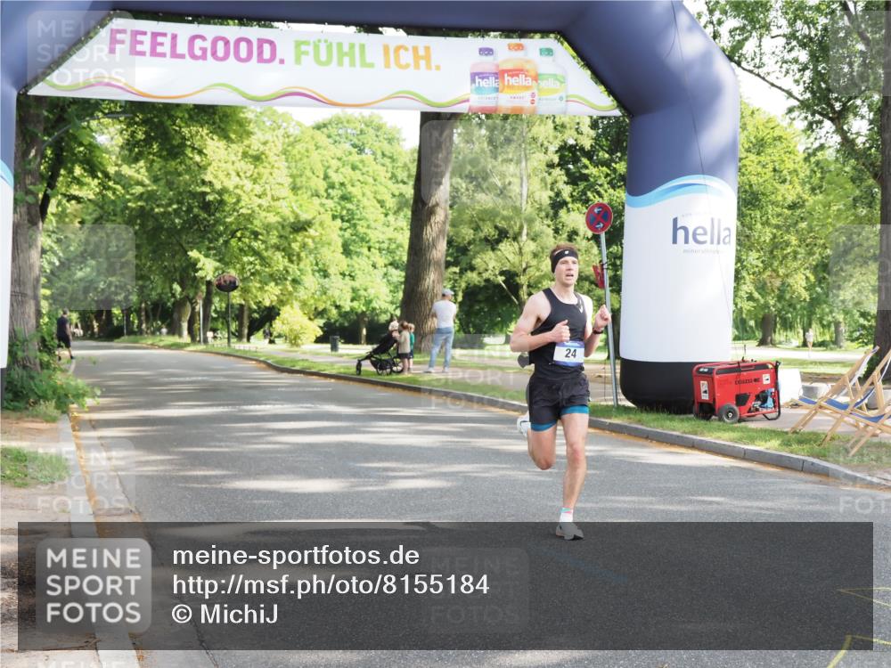 29.06.2025 - hella hamburg halbmarathon MichiJ http://msf.ph/oto/8155184 29.06.2025 09:58:22 Zwischen KM18-KM19 24 meine-sportfotos.de
